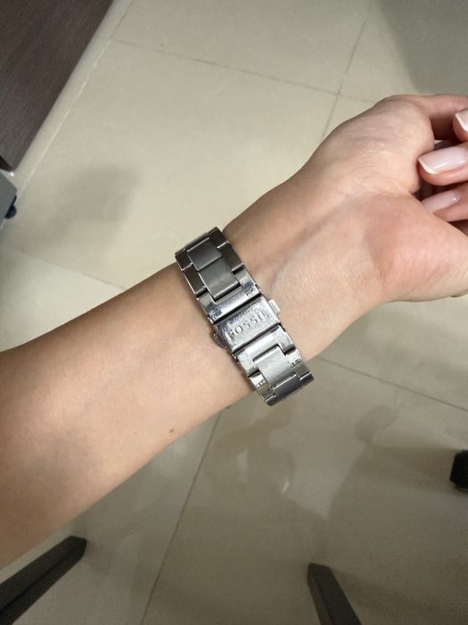 Продам оригинальные часы бренда fossil
