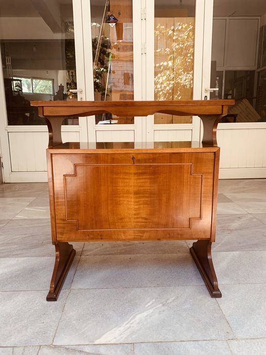 Италианско винтидж шкафче – Mid-Century Modern (1955–1965 г.)