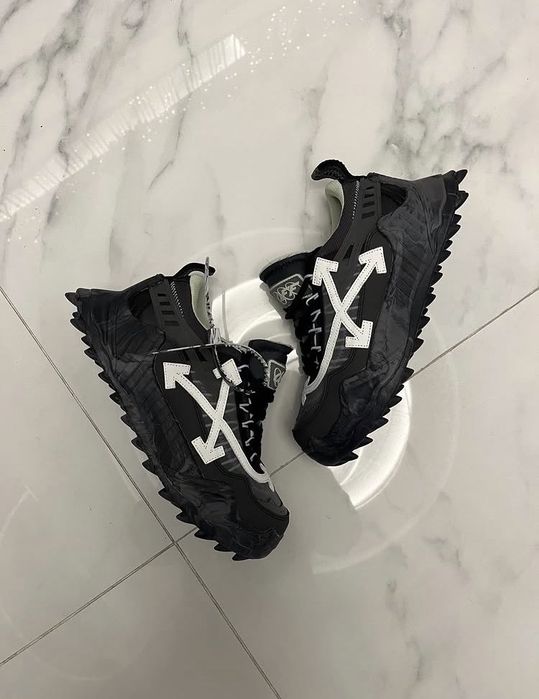 adidasi Off White Odsy 1000