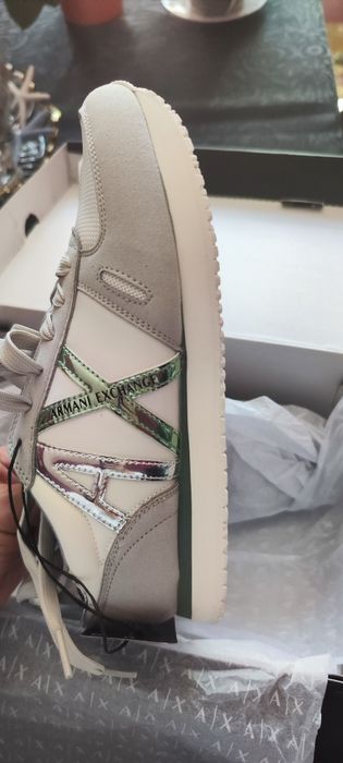 Нови маратонки номер 38