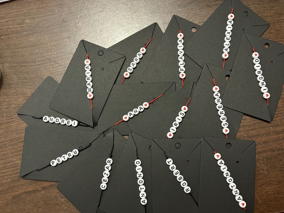 Bratari personalizate cu nume si cu snur reglabil