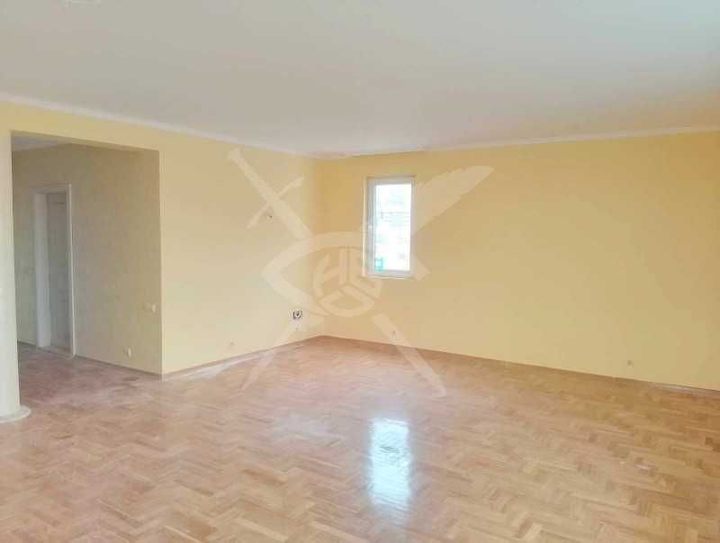 Продава се Едностаен апартамент в Созопол - 40 кв.м за 1425 €/кв.м - Снимка #4