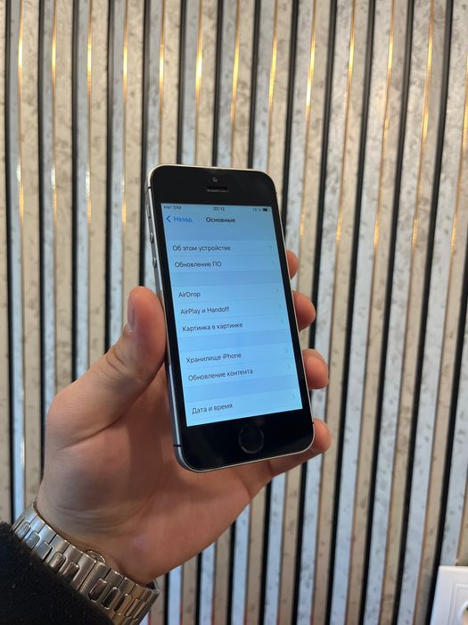 Айфон SE 32гб идеал