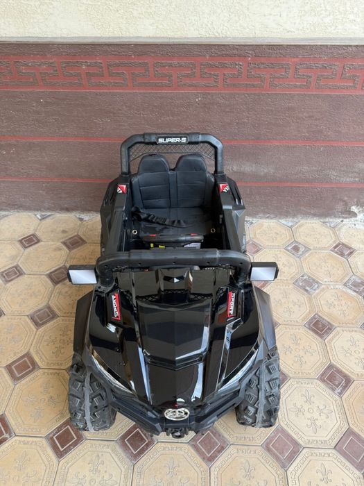 Продам машинку на пульту