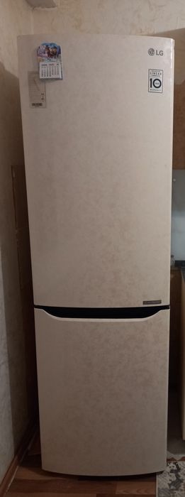 Продам холодильник LG