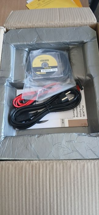 Fluke 8808 A ,Multimetru Digital de masă (Nou)