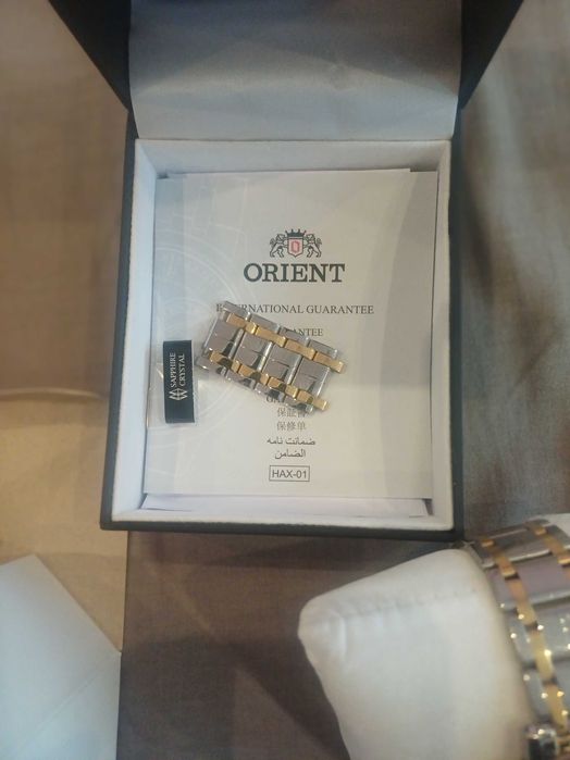 Продавам часовник orient