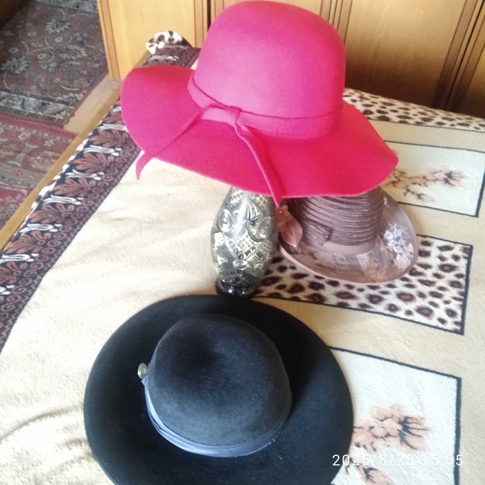 Шляпы из натуральной соломки и фетра