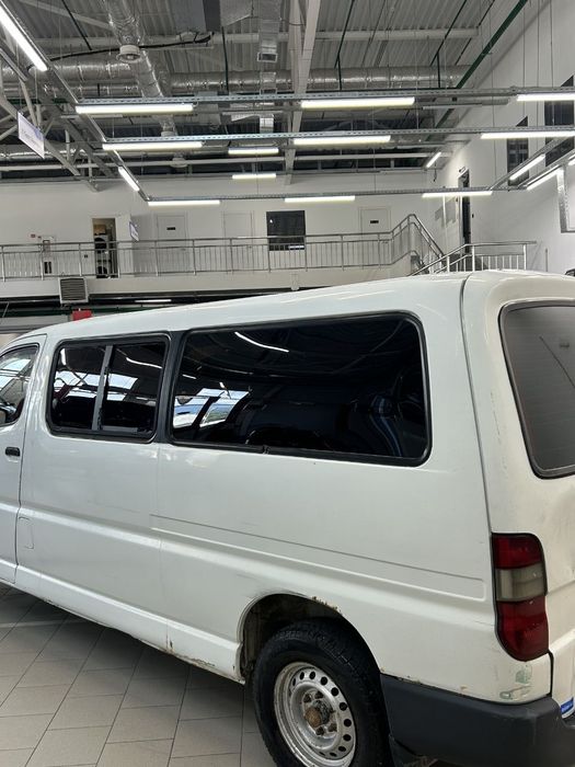 Toyota Hiace 2003