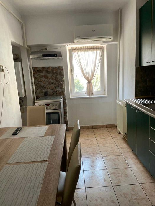 Vânzare apartament 4 camere, 1991, Bacău, Ștefan cel Mare, et. 4/7