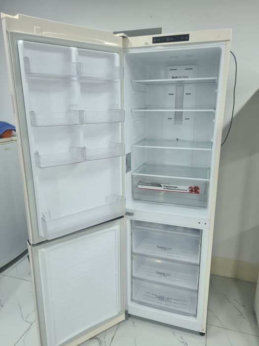 Продам холодильник