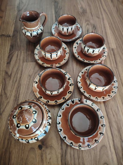 Сервиз за кафе, каничка и захарница от троянска керамика