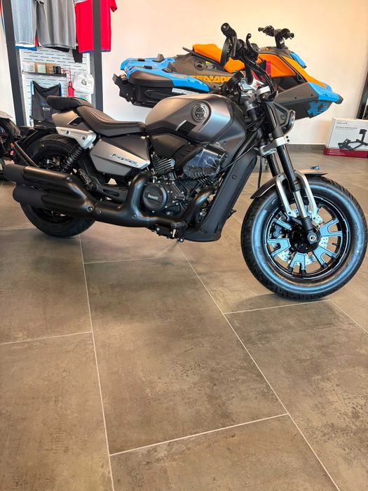 Benelli Leoncino Bobber 400, Moto Bike Shop, Rate TBI Bank