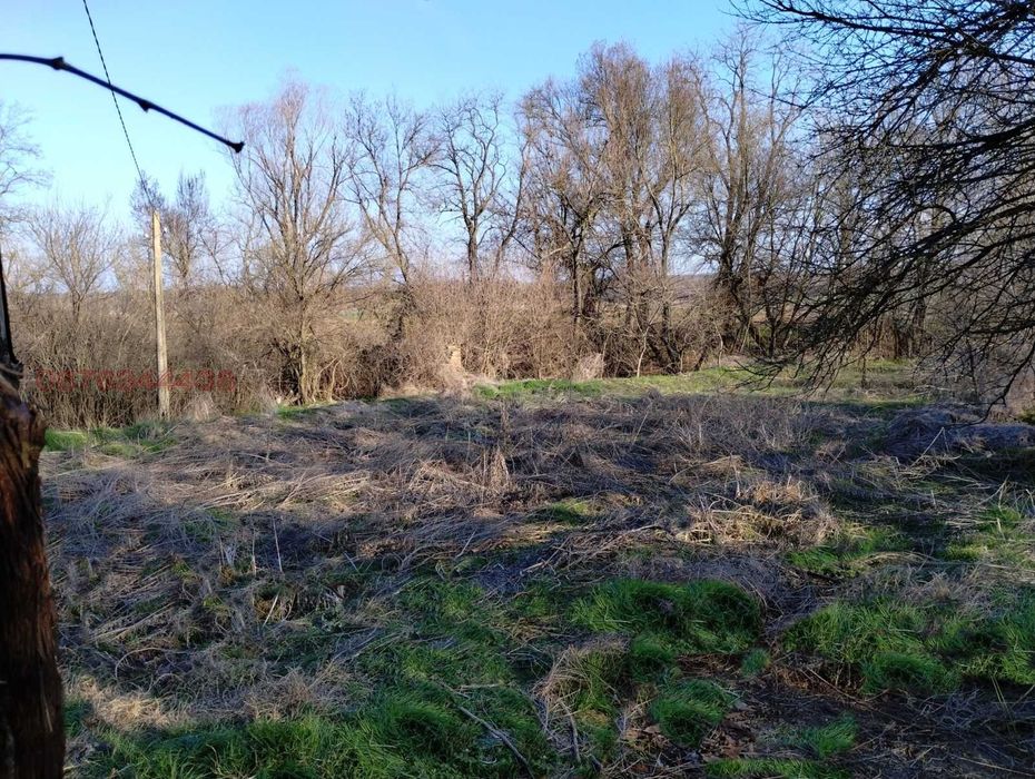 Продавам масивна тухлена къща