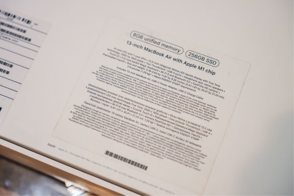 Apple Macbook 13 M1 8GB RAM / 256SSD