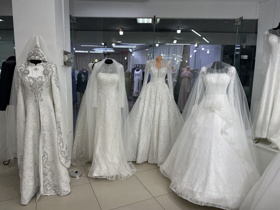 Продам свадебные платья