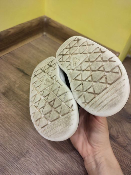 Детски обувки Adidas 20 номер за момче/момиче