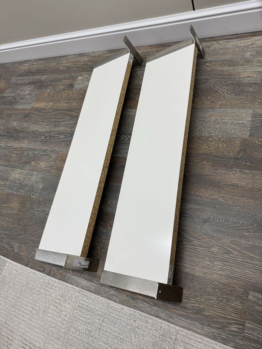 продается деревянная полка для книги