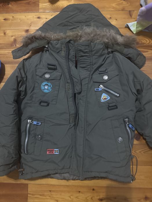 Куртка детская, на 5-6 лет