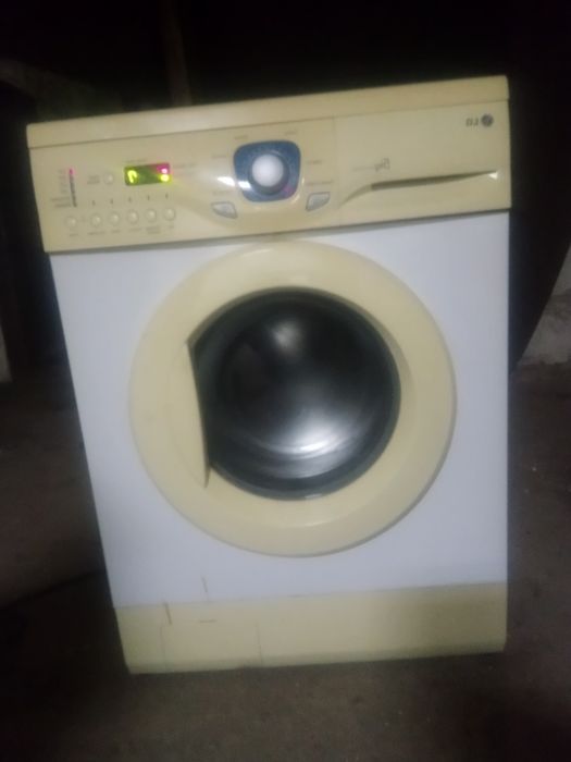 Продам стиральную машину