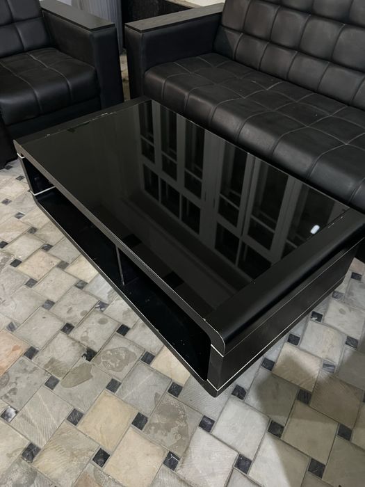 Диван Кожанный для дома и офиса