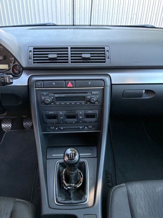 Vand Audi A4 2.0 Benzina 130CP