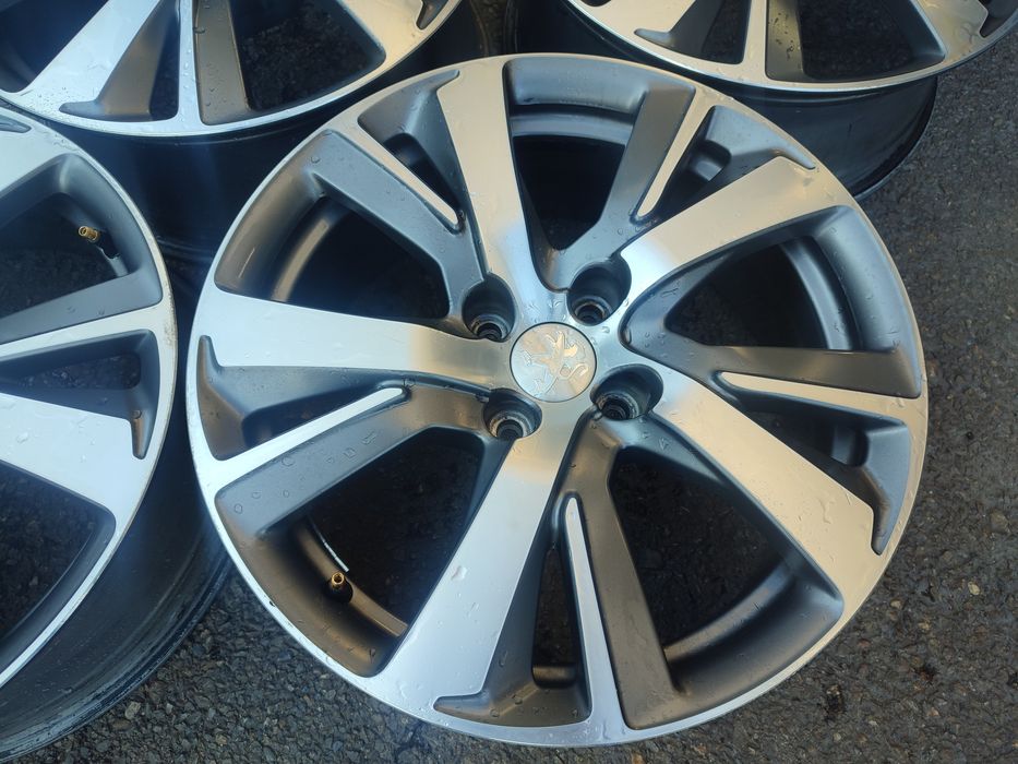17" оригинални алуминиеви джанти за Peugeot/Citroen.