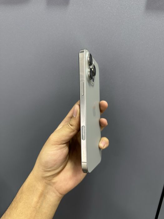 1020$ 16 Pro Max