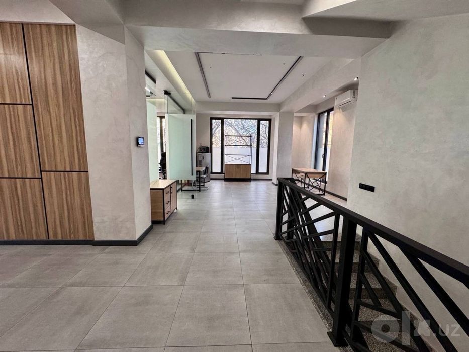 Аренда офис Ор-р: метро Хамза 230м2