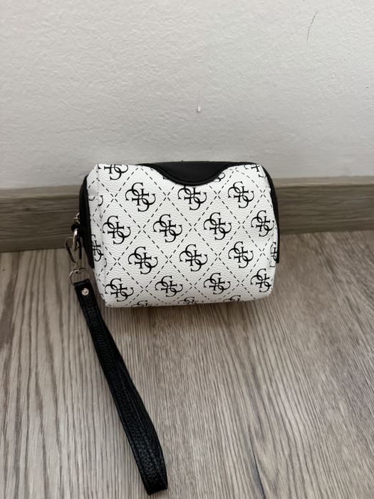 Elado guess noi taska