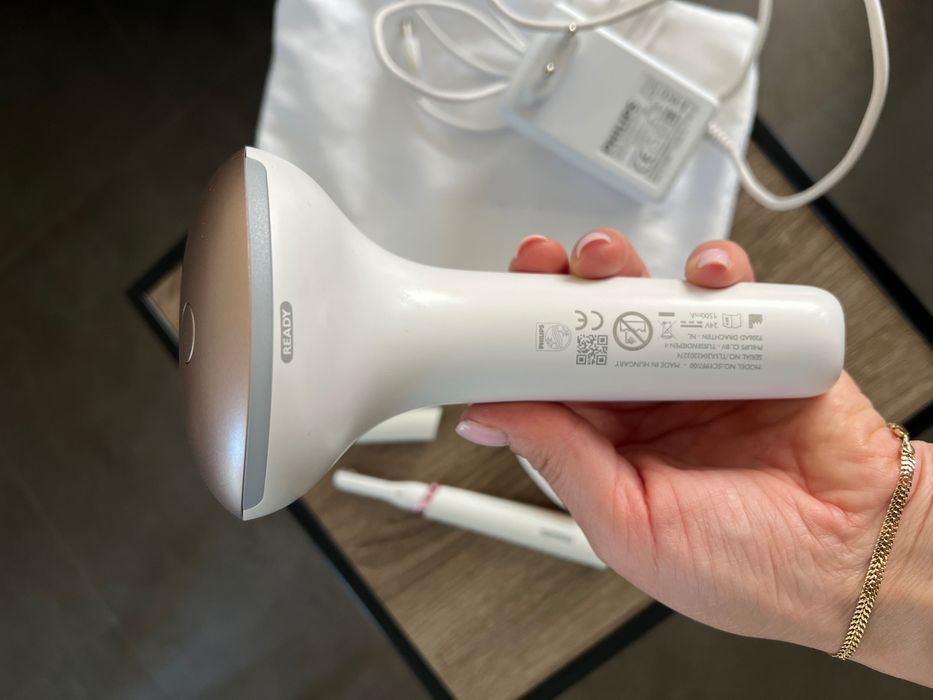 Фотоепилатор Philips Lumea Advanced BRI921/00
