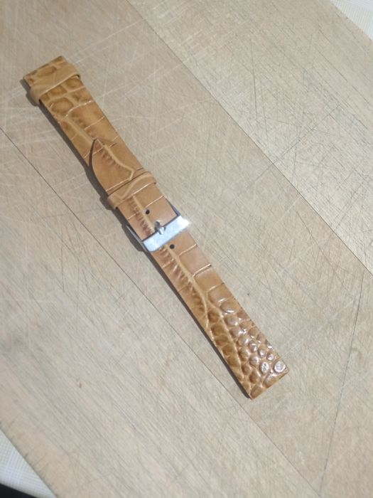Vând curea ceas  din piele de șarpe 18 mm