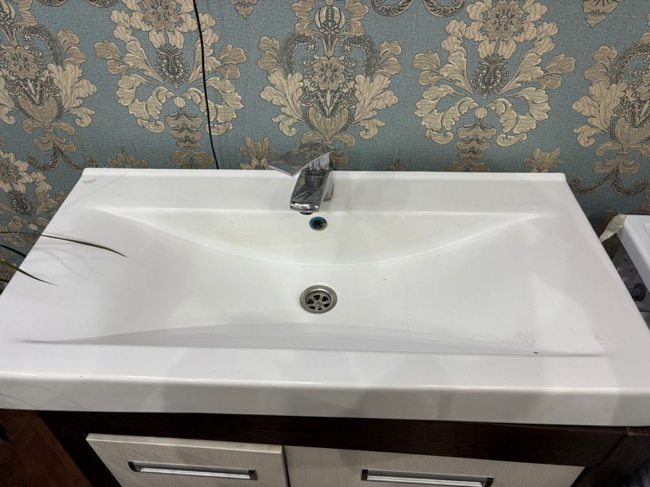 Раковина с тумбой