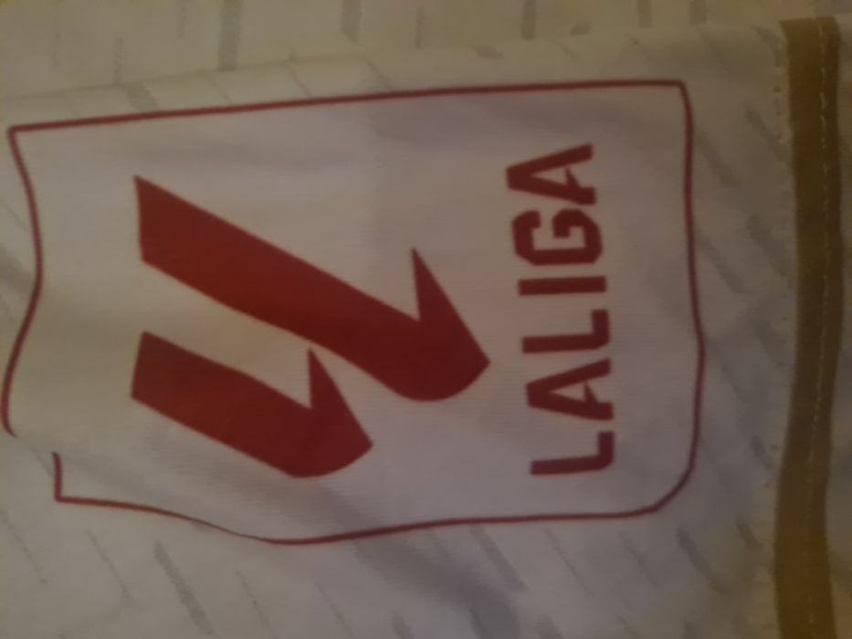 Оригинал блуза  Real madrid на Vini. Jr. размер   м