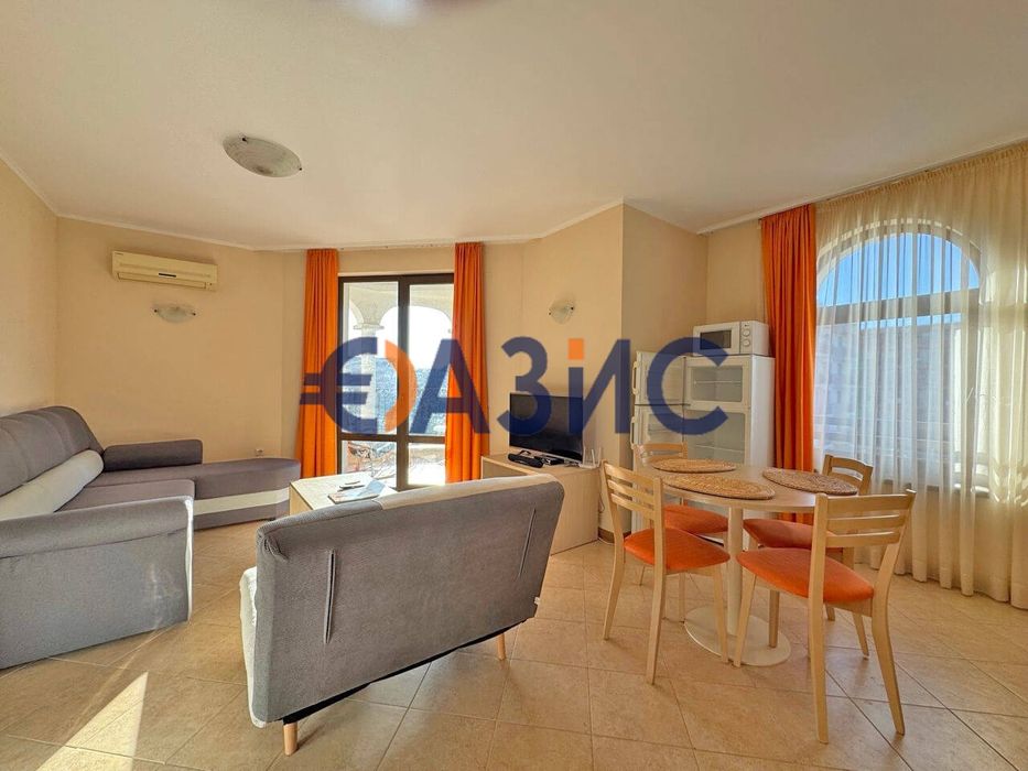 Продава се Тристаен апартамент в к.к. Слънчев бряг - 93 кв.м за 691 €/кв.м - Снимка #3