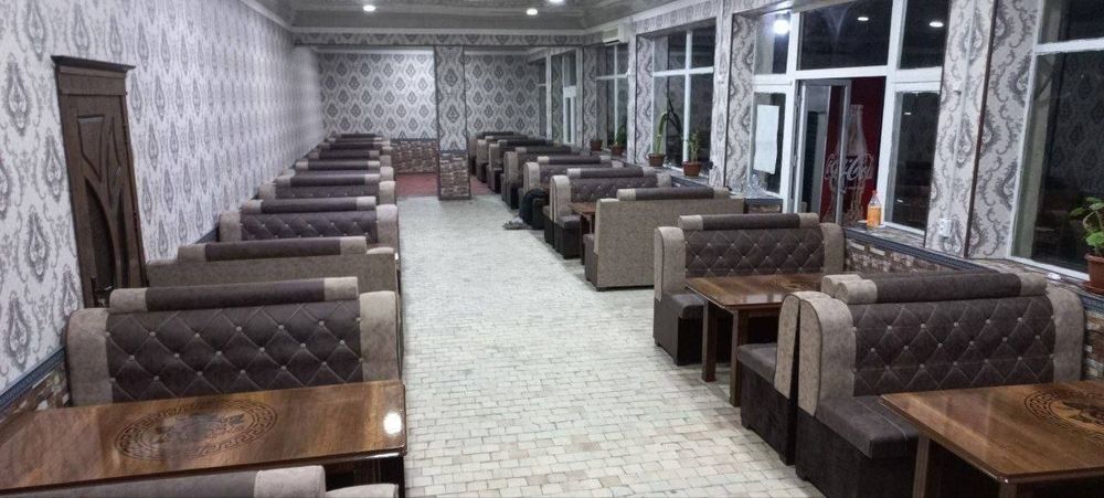 kafe va restoranlar uchun mebellar bor
