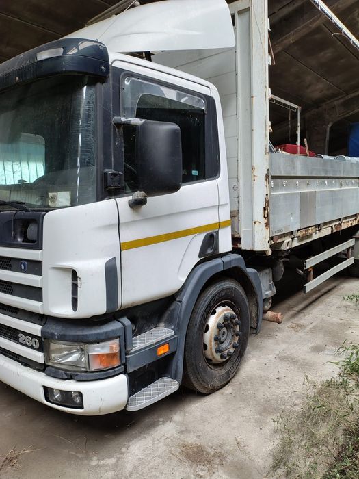 Camion Scania 94D 260 case mobili