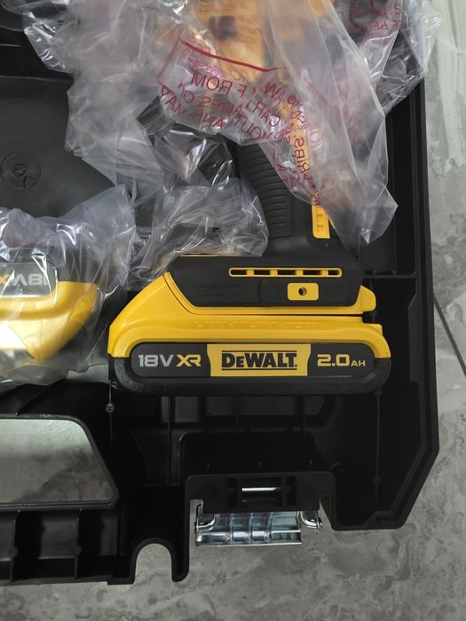 DeWALT Bormasina