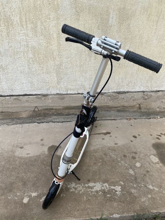 Продам самокат, в хорошем состоянии