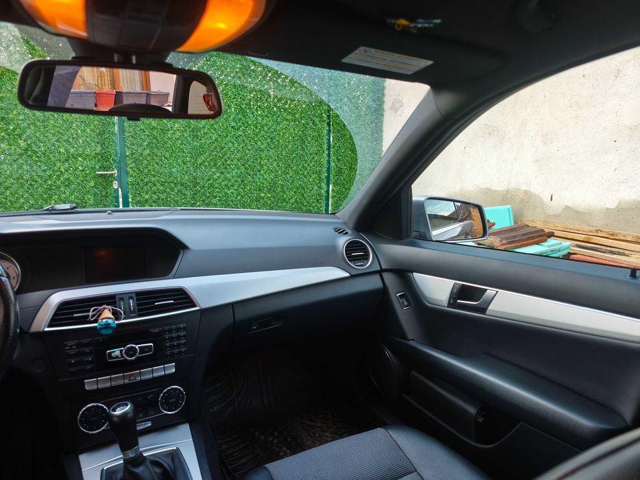 Продава се Мерцедес C220 2013г.