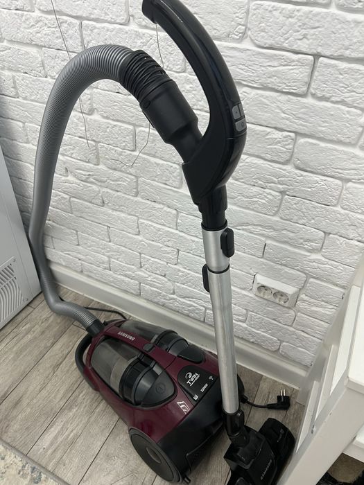 Продам пылесос в отличном состоянии