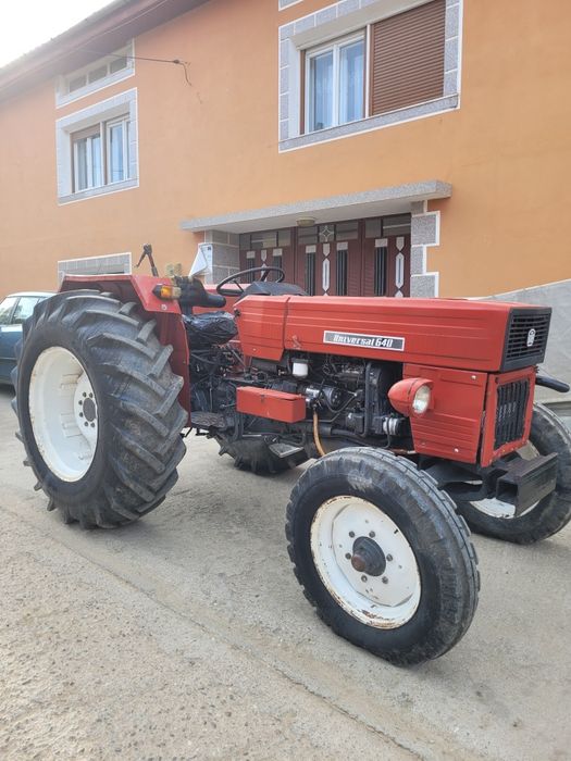 Vand  Tractor UTB 640 cu carte RAR