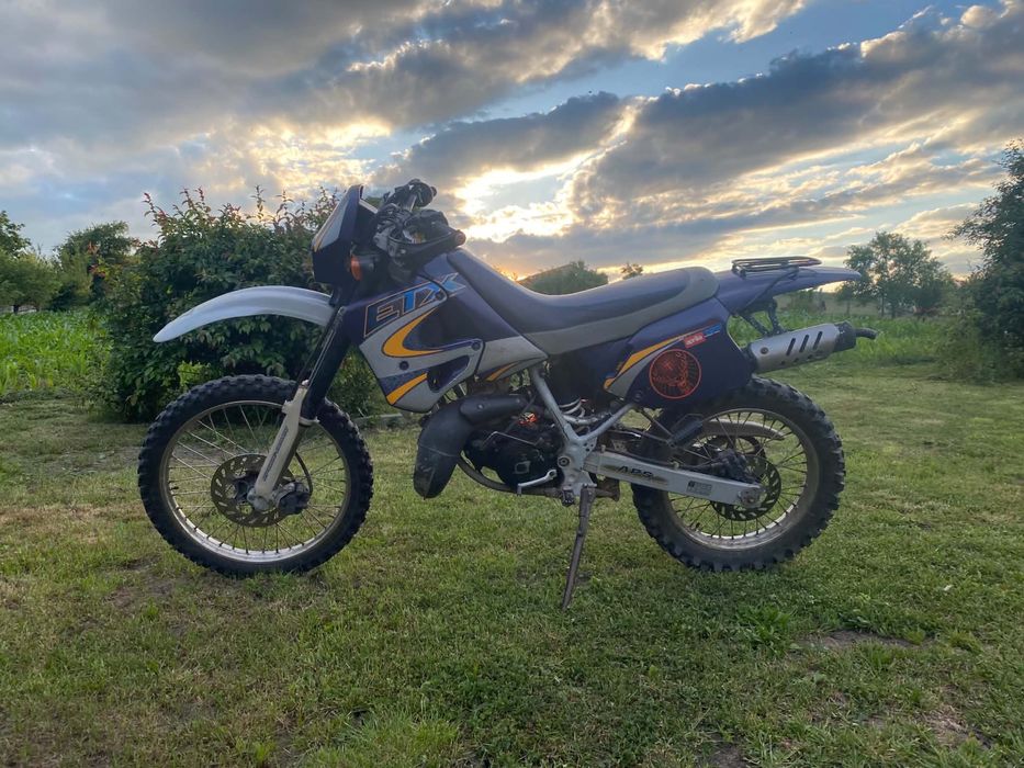 Aprillia etx 125