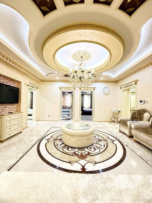 Сдаётся 5 комнатная квартира в парк Бабура 180м2 3 спальная комната