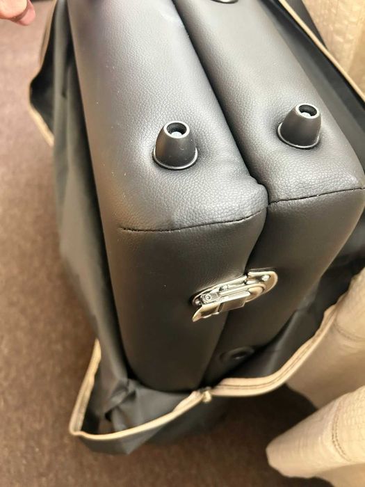 Професионално масажно легло в отлично състояние – 80 €