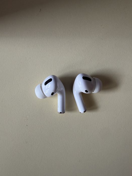 Airpods pro gen 1 за части виж описанието