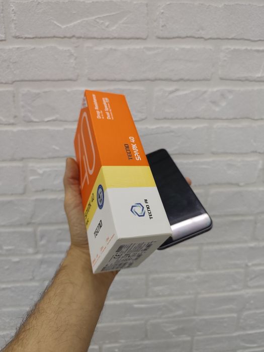 Смартфон Tecno Spark 40