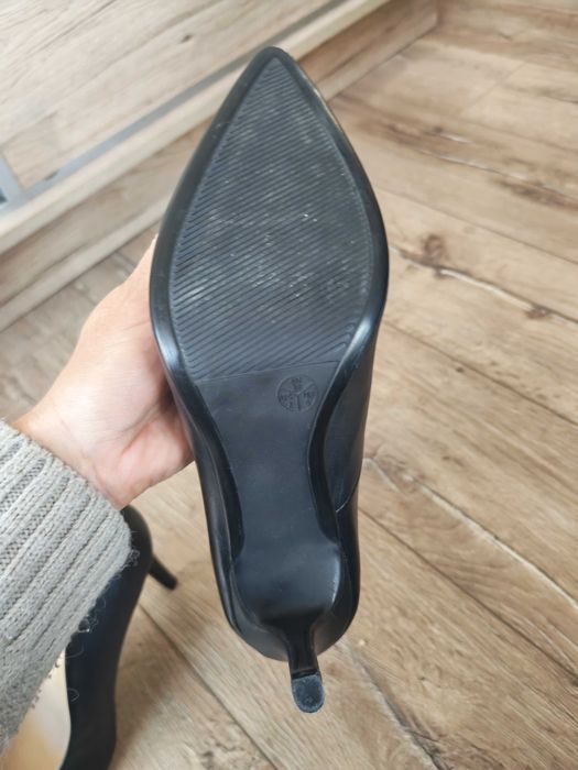 Елегантни дамски обувки от естествена кожа 38 номер