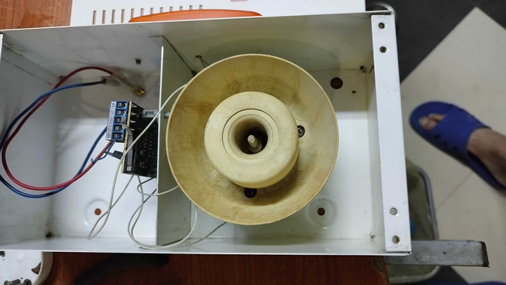 Външна Алармена Сирена със Светкавица в метална кутия 27/15/9см