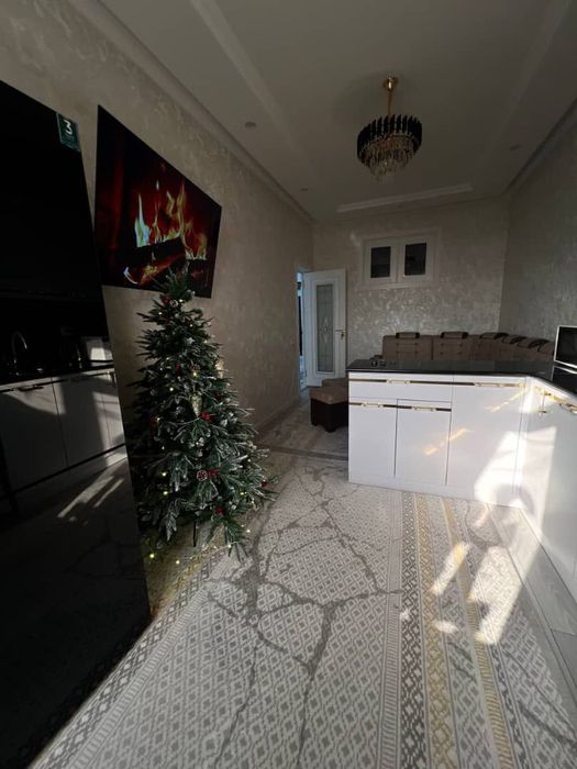 Продается 3 комнатная квартира ( студия)